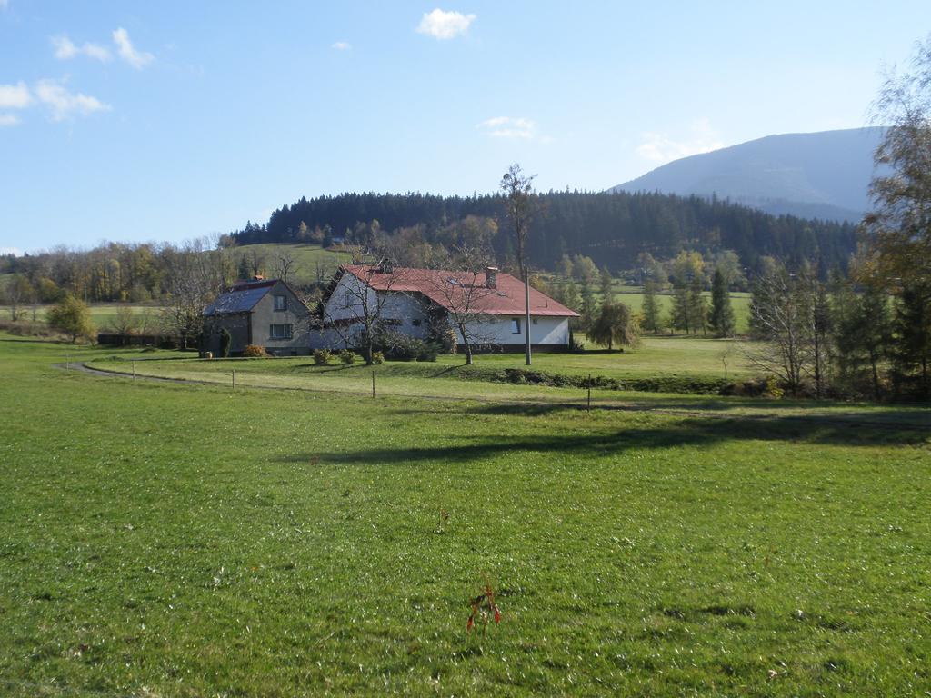 Ubytovani U Pradku Celadna Exterior photo
